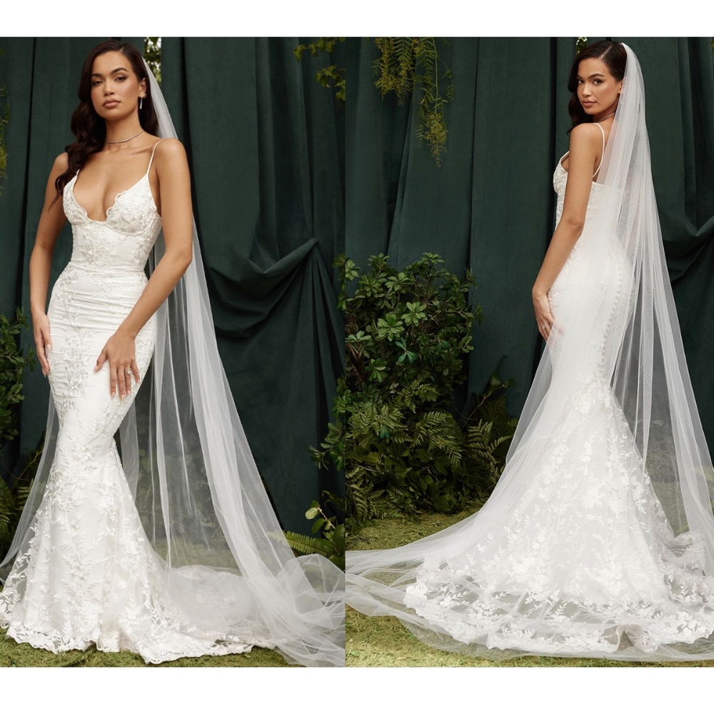House of CB S D-DD 'Solene' White Lace Bridal Wedding Gown NWOT size S